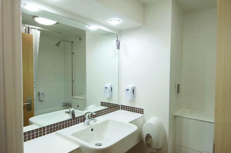 Premier Inn Premier Inn Wigan Extérieur photo