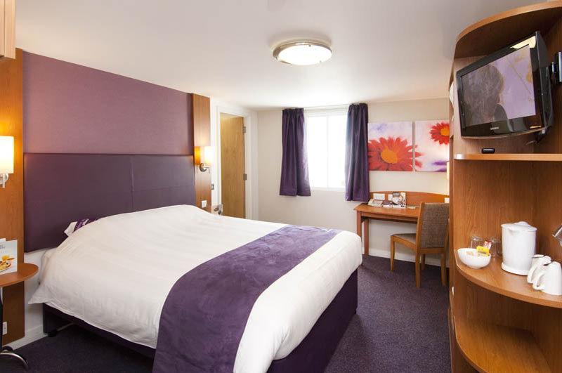 Premier Inn Premier Inn Wigan Extérieur photo
